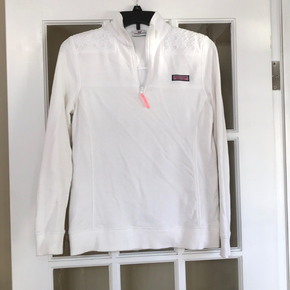 Vineyard Vines Tops - Vineyard Vines zippered front sweatshirt